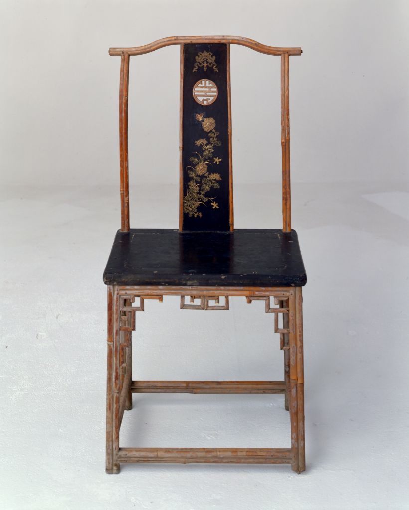 图片[1]-Xiangfei bamboo black paint painted golden chrysanthemum butterfly pattern back chair-China Archive